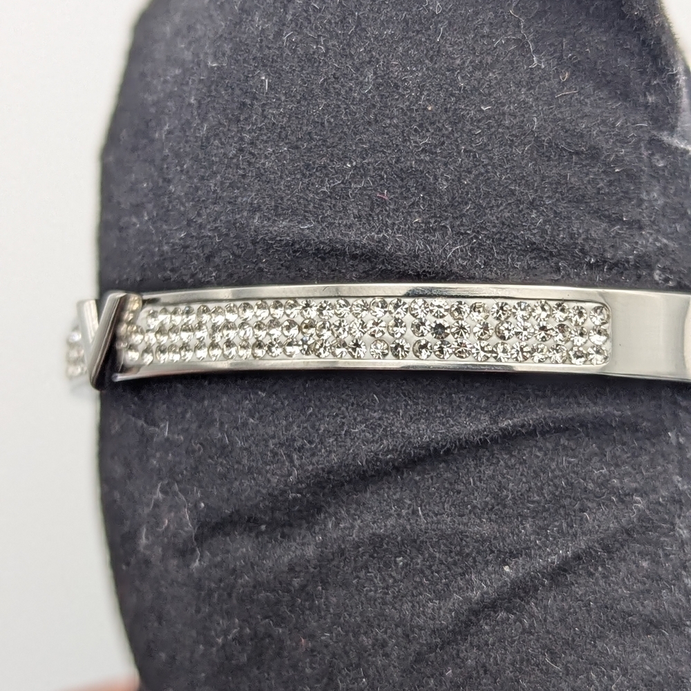 Silver Gemstone V Initial Hinge Bangle Bracelet Quiet Luxury - Picture 9 of 11